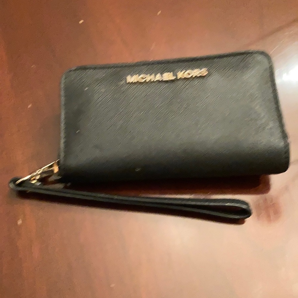 Michael Kors wristlet